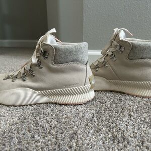 Sorel Ankle Boots in Cream and Gray